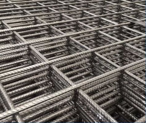 Hayvan Kafesleri için 2x2 Galvanizli Kaynaklı Tel Örgü Panel
