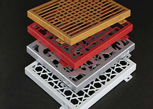 Dekoratif tavan için alüminyum delikli metal tabakası Siyah Yeşil Altın