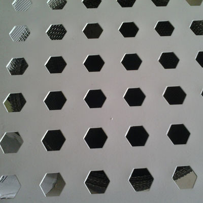 Dekorasyon Mesh 1000x2000mm Delikli Alüminyum Paneller 0.3mm Kalınlık