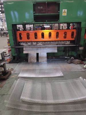Kapalı Güvenlik Çiti İçin Toz Boyalı Renkli Elmas Hasır Yükseltilmiş Galvanizli Genişletilmiş Metal