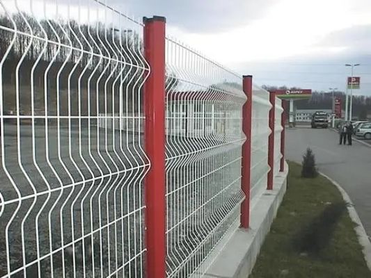 Kare Yuvarlak Direkli 3D Toz Boyalı Metal Tel Örgü Çit