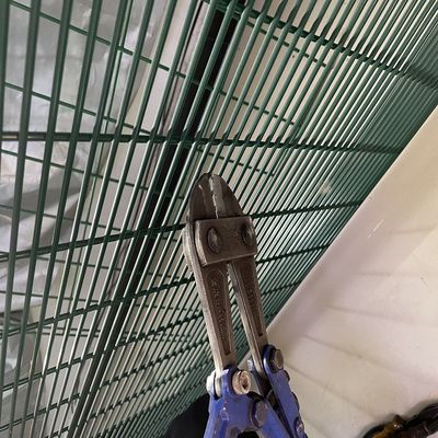 4.0mm Yeşil Sıcak Daldırma Galvanizli Kaynaklı Tel Örgü Çit
