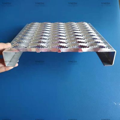 Galvanizli Elmas Yakalama Kemeri Güvenlik ızgara 2-4mm Kalınlığı