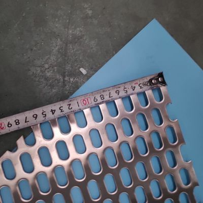 Alüminyum Paslanmaz Çelik Perforasyonlu Metal Açı Tablosu 0.5-8mm