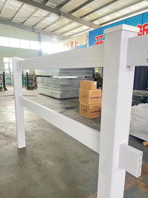 Beyaz 5ft x 8ft 4 raylı PVC at çit çevre dostu vinil