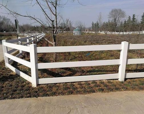 Beyaz PVC Tırmanma Önleyici At Çiftliği Çiti 4 Raylı Çürümez