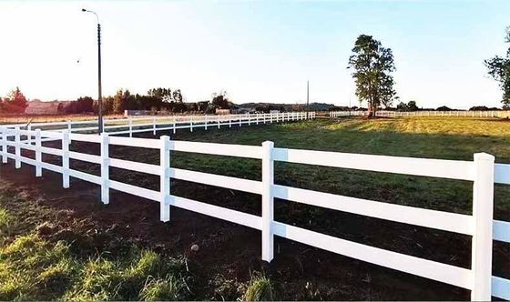 1.2m Beyaz 3-Raylı Ağır Hizmet Tipi PVC At Çiti