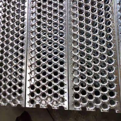 Yürüyüş Platformları için Alüminyum Yuvarlak Delikli Güvenlik Izgarası