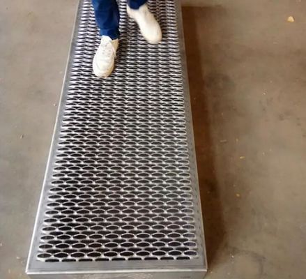 Anti-Skid Grip Strut Safety Perforated Grating Metal Walkway Paneller