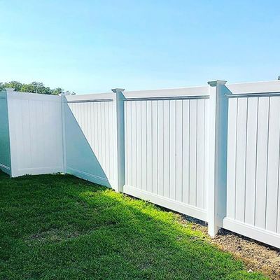 Arka Bahçeler İçin Özelleştirilmiş Açık Hava 6x8 Ft Beyaz Gizlilik Vinil Çiti