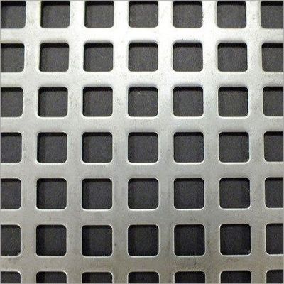 PVDF Dekoratif Alüminyum Kare Delik Perforasyonlu Metal Ağı Duvar Perdesine