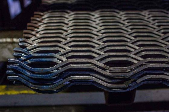 Hot Dip Galvanize Hexagonal Hole Catwalk Mesh için Genişletilmiş Metal Mesh