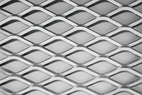 4 mm 5 mm Karbon Çelik Genişletilmiş Metal Mesh Çapraz Plaka Ağı Yürüyüş Platformu İçin