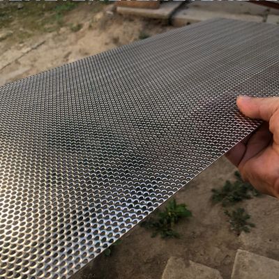 PVDF kaplama mimari kare alüminyum delikli paneller dekoratif metal delikli levha