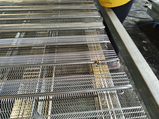 Galvanizli Genişletilmiş Metal Ağı Çimento döküm kalıbı yüzme havuzu inşaatı için