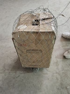 Hırsızlığa Karşı Özelleştirilebilir Boyutlu Elmas Delik Şeklinde Paslanmaz Çelik Halatlı Tel Örgü Güvenlik Çiti İçin