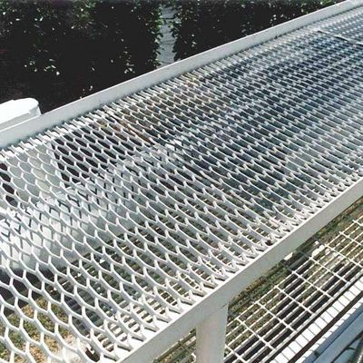 Karbon çelik 4 mm Altyazılı genişletilmiş metal örgü ağır görev