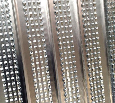 Korozyon Önleyici İnşaat Malzemeleri Galvanizli Çelik Yüksek Kaburgalı Sıva Altı Filesi