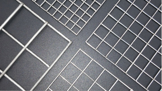İnşaat için 2x2in Sıcak Daldırma Galvanizli Kaynaklı Tel Örgü Panel