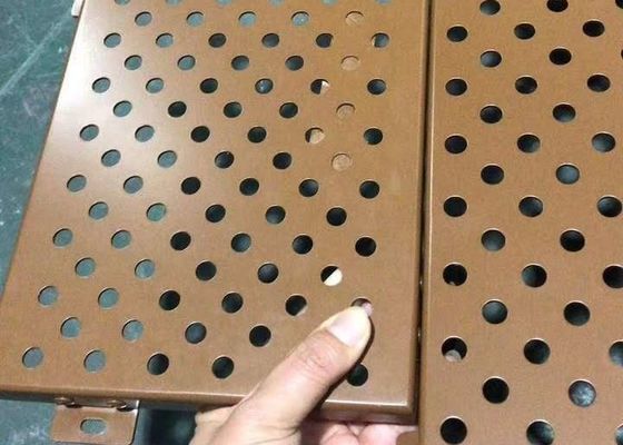 Elektrik Galvanizli Delikli Tavan Karoları 2x2 PVDF Kaplamalı
