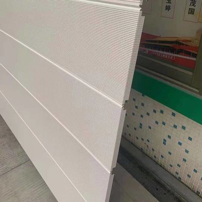 Siyah Alüminyum Perforasyonlu Metal Plakası Perde Duvarı için 1.8mm