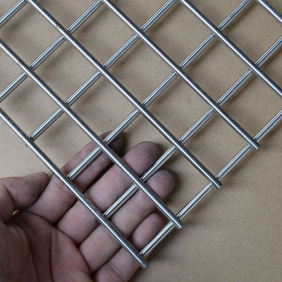 50x50mm Galvanizli Kaynaklı Tel Örgü Paneller 3mm Kalınlık