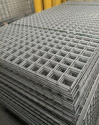 Galvanizli Kaynaklı Tel Örgü Paneller 2mm Tel 25x25mm Delik