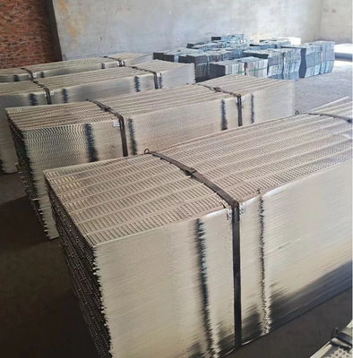 2500*600mm Boyutunda ve 100mm Rib Mesafeli Sıva Bina İnşaatı için V Şeklinde Galvanizli Genişletilmiş Metal Sıva Altlığı