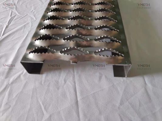 300mm Alüminyum Tırtıklı Metal Izgara Kavrama Dikme Yürüme Yolu paslanmayan