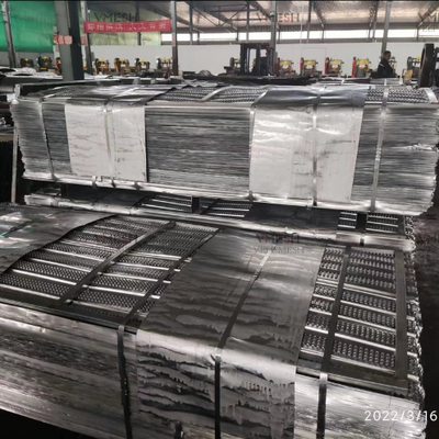 Beton döşeme için galvanizli yüksek rib lat kalıplama 0.45m x 2m