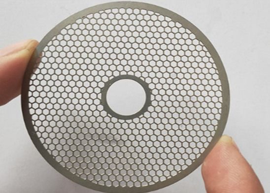 Hassas Elektronik Delikli Metal Mesh Ultra İnce 0.04mm Delik