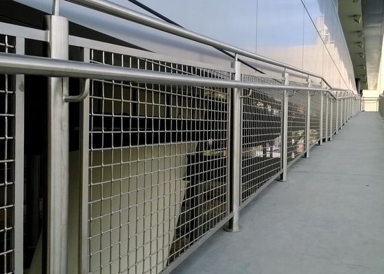 %30-%60 Açık Alan Mimari Metal Hasır 0.5mm-4.0mm Hasır Merdiven Korkuluğu