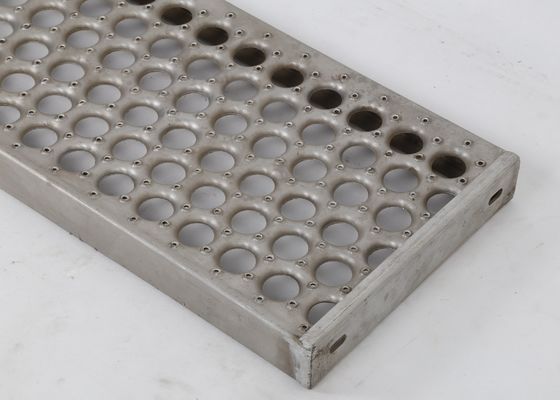 2 Burunlu Güvenlik Geçidi Çelik Izgara Çatısı Kapatılacak