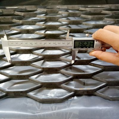 Galvanizli 3.0lbs Genişletilmiş Metal Mesh Kaymaz Platform Izgara Döşemeleri