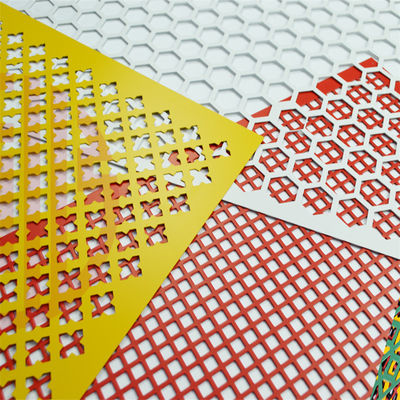 Galvanizli Kare Delikli Delikli Metal Hasır Sac 0.8mm Kalınlık